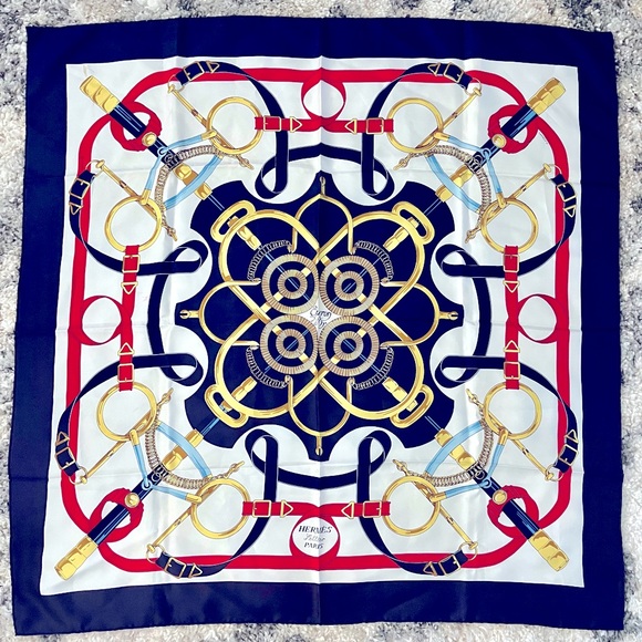 Hermès "Eperon d'Or" Silk Scarf VINTAGE - Picture 1 of 7
